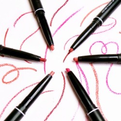 Precizna olovka za usne sa četkicom 2.4.1 